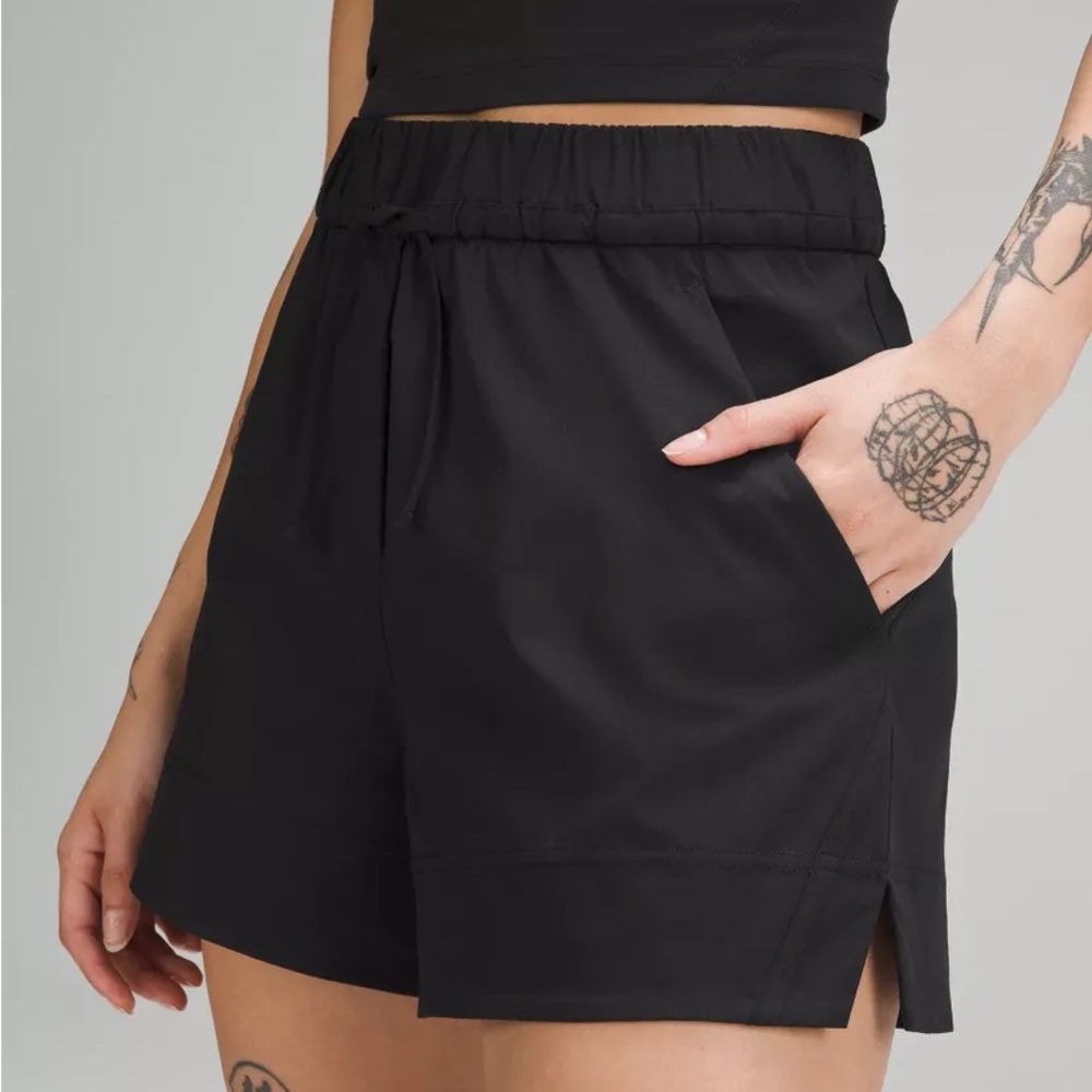Cinchable Waist High-Rise Woven Short 3.5" | Women's Shorts